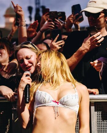 Addison rae  page leaked private photo uncensored HD quality