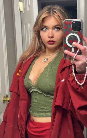 Aiiygatorz page leaked private photo uncensored HD quality