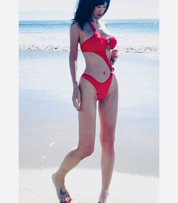 Bai ling  page leaked private photo uncensored HD quality
