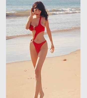 Bai ling  page leaked private photo uncensored HD quality