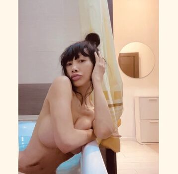 Bai ling  page leaked private photo uncensored HD quality