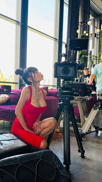 Bai ling  page leaked private photo uncensored HD quality