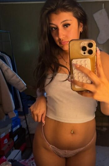 Charleneee leaked private photo uncensored HD quality