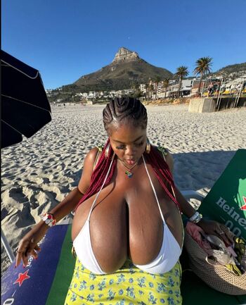 Chioma lovv leaked private photo uncensored HD quality