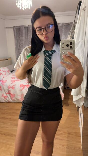 Evieschlgirl leaked private photo uncensored HD quality
