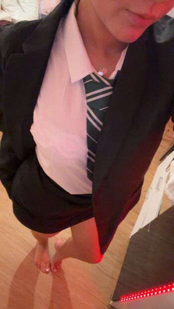 Evieschlgirl leaked private photo uncensored HD quality