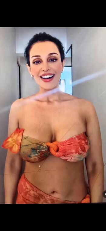 Flora saini leaked private photo uncensored HD quality