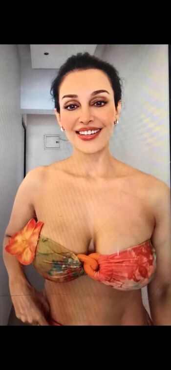 Flora saini leaked private photo uncensored HD quality