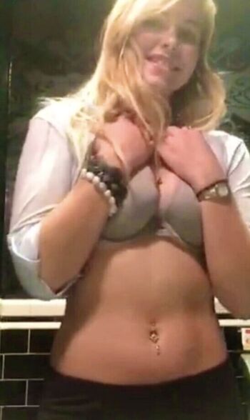 Haileeandkendra leaked private photo uncensored HD quality