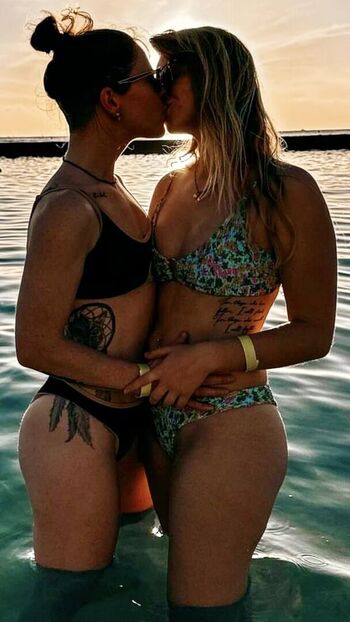 Haileeandkendra leaked private photo uncensored HD quality