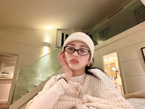 Huh yunjin  page leaked private photo uncensored HD quality