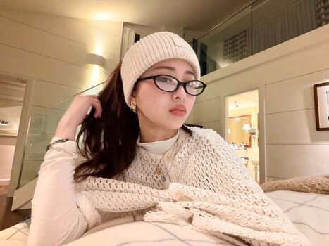 Huh yunjin  page leaked private photo uncensored HD quality