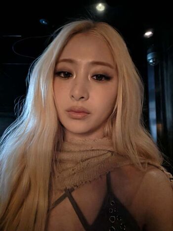 Huh yunjin  page leaked private photo uncensored HD quality