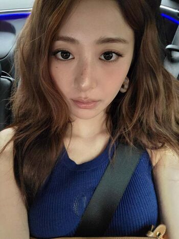 Huh yunjin  page leaked private photo uncensored HD quality