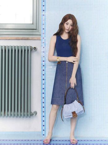 Huh yunjin  page leaked private photo uncensored HD quality