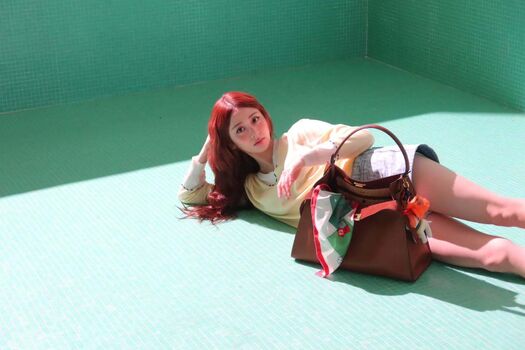 Huh yunjin  page leaked private photo uncensored HD quality