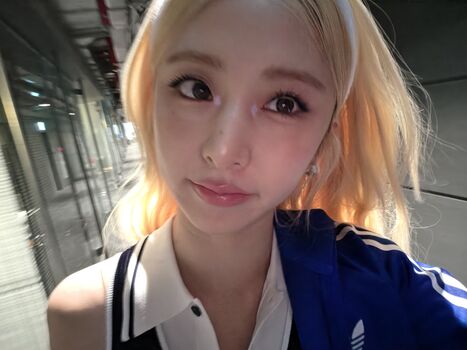 Huh yunjin  page leaked private photo uncensored HD quality