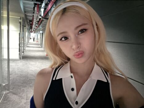 Huh yunjin  page leaked private photo uncensored HD quality