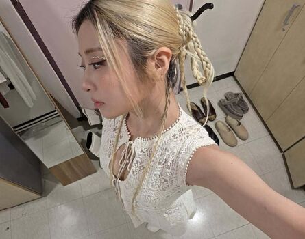 Huh yunjin  page leaked private photo uncensored HD quality