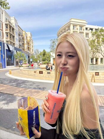 Huh yunjin leaked private photo uncensored HD quality