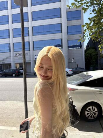 Huh yunjin leaked private photo uncensored HD quality