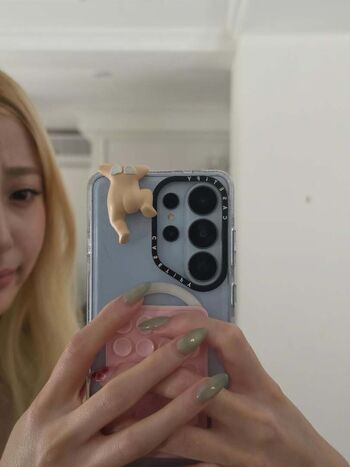 Huh yunjin leaked private photo uncensored HD quality
