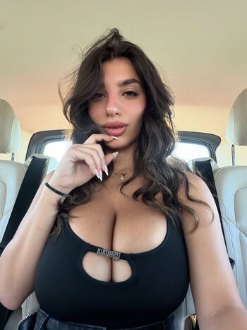 Ika dauria leaked private photo uncensored HD quality