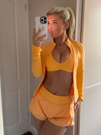 Izzytaffs page leaked private photo uncensored HD quality