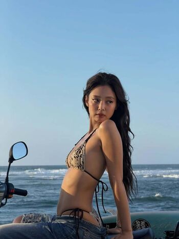 Jennierubyjane page leaked private photo uncensored HD quality