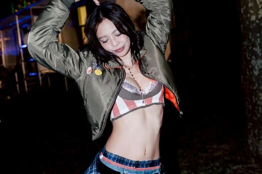 Jennierubyjane leaked private photo uncensored HD quality