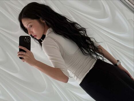 Jeon jisu page leaked private photo uncensored HD quality