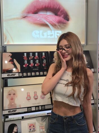 Jeon somi page leaked private photo uncensored HD quality