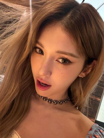 Jeon somi page leaked private photo uncensored HD quality