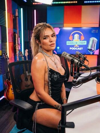 Karol g page leaked private photo uncensored HD quality