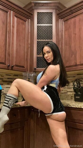 Kendra lust  page leaked private photo uncensored HD quality