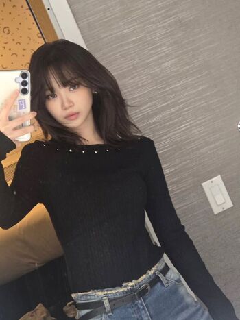 Kim chaewon  page leaked private photo uncensored HD quality