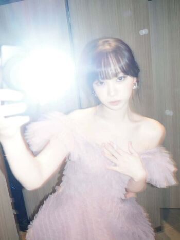 Kim chaewon  page leaked private photo uncensored HD quality