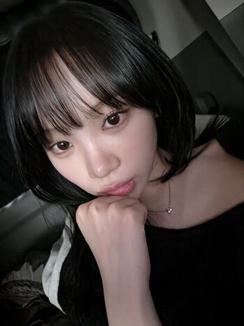 Kim chaewon  page leaked private photo uncensored HD quality