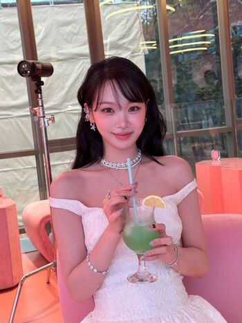 Kim chaewon  page leaked private photo uncensored HD quality