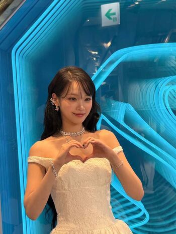 Kim chaewon  page leaked private photo uncensored HD quality