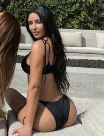 Kim kardashian  page leaked private photo uncensored HD quality