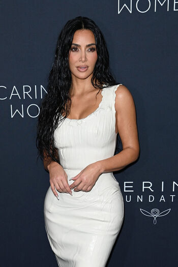 Kim kardashian  page leaked private photo uncensored HD quality