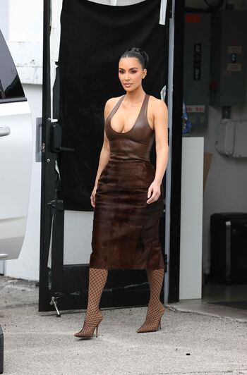 Kim kardashian  page leaked private photo uncensored HD quality