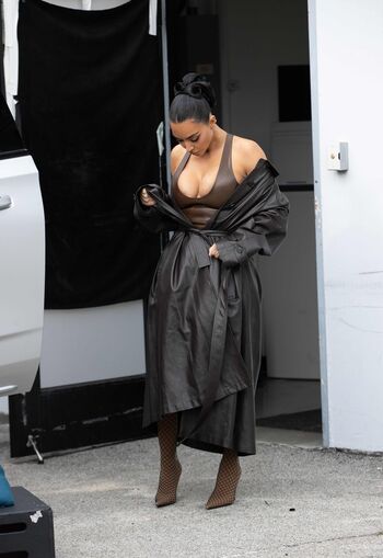 Kim kardashian  page leaked private photo uncensored HD quality