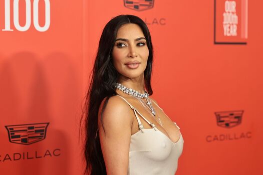 Kim kardashian  page leaked private photo uncensored HD quality