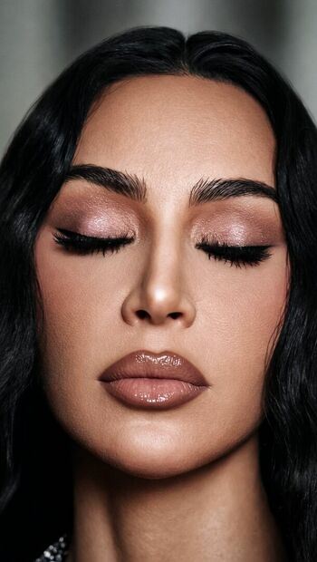 Kim kardashian  page leaked private photo uncensored HD quality
