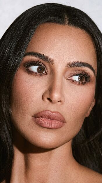 Kim kardashian  page leaked private photo uncensored HD quality