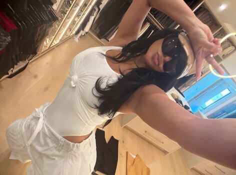 Kim kardashian  page leaked private photo uncensored HD quality