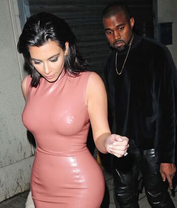 Kim kardashian  page leaked private photo uncensored HD quality