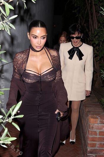 Kim kardashian  page leaked private photo uncensored HD quality